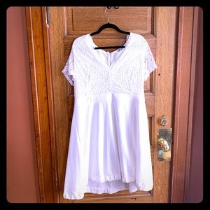 White lace dress, 2x